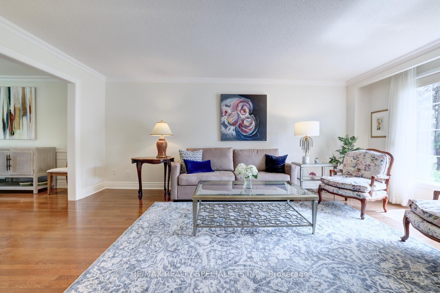 Photo 8 of 2021 Shawanaga Trail, Mississauga, Sheridan — HOMEH