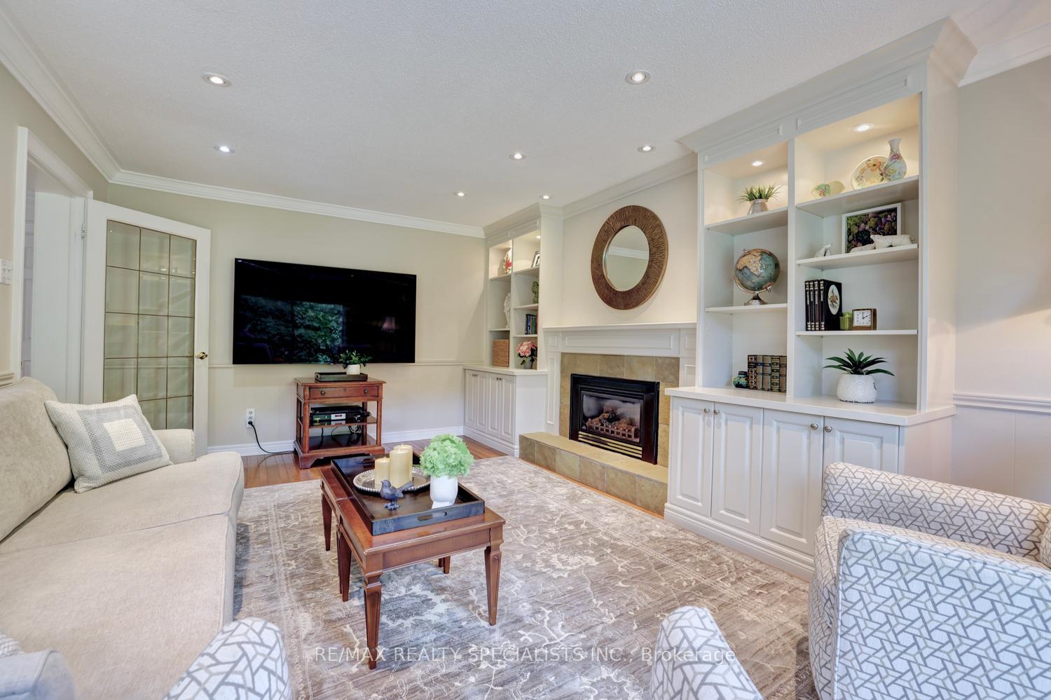 Photo 17 of 2021 Shawanaga Trail, Mississauga, Sheridan — HOMEH