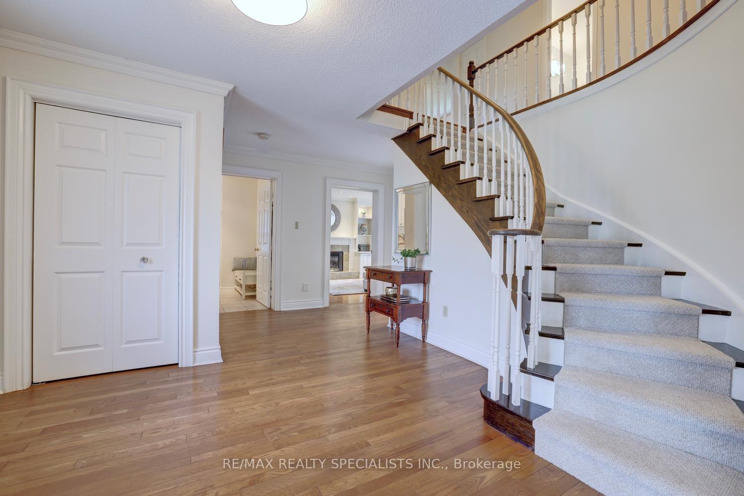 Photo 20 of 2021 Shawanaga Trail, Mississauga, Sheridan — HOMEH