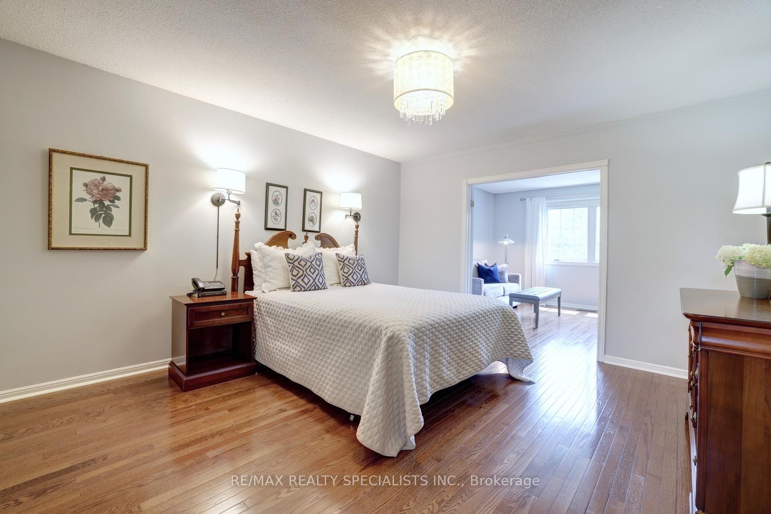 Photo 21 of 2021 Shawanaga Trail, Mississauga, Sheridan — HOMEH