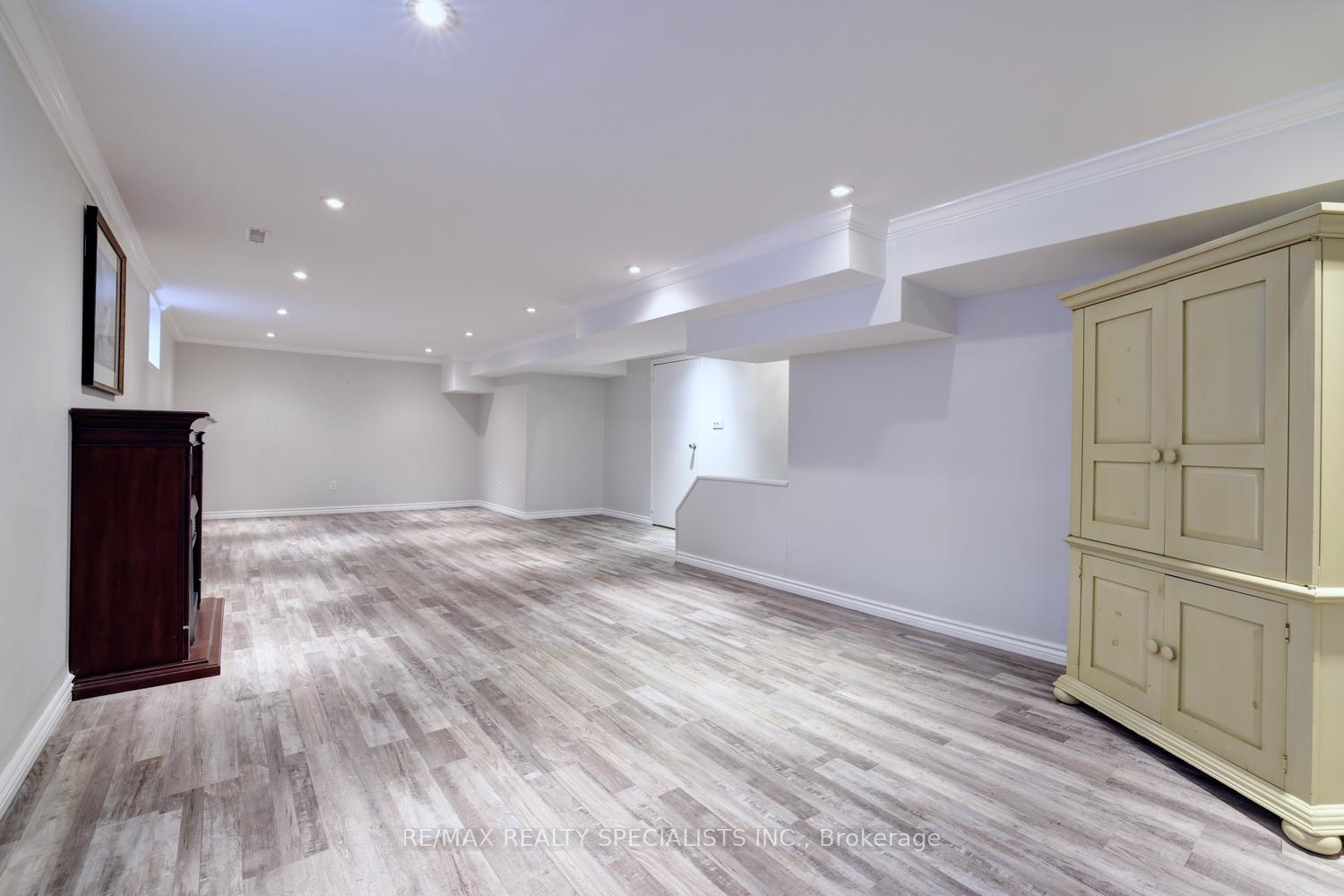 Photo 31 of 2021 Shawanaga Trail, Mississauga, Sheridan — HOMEH
