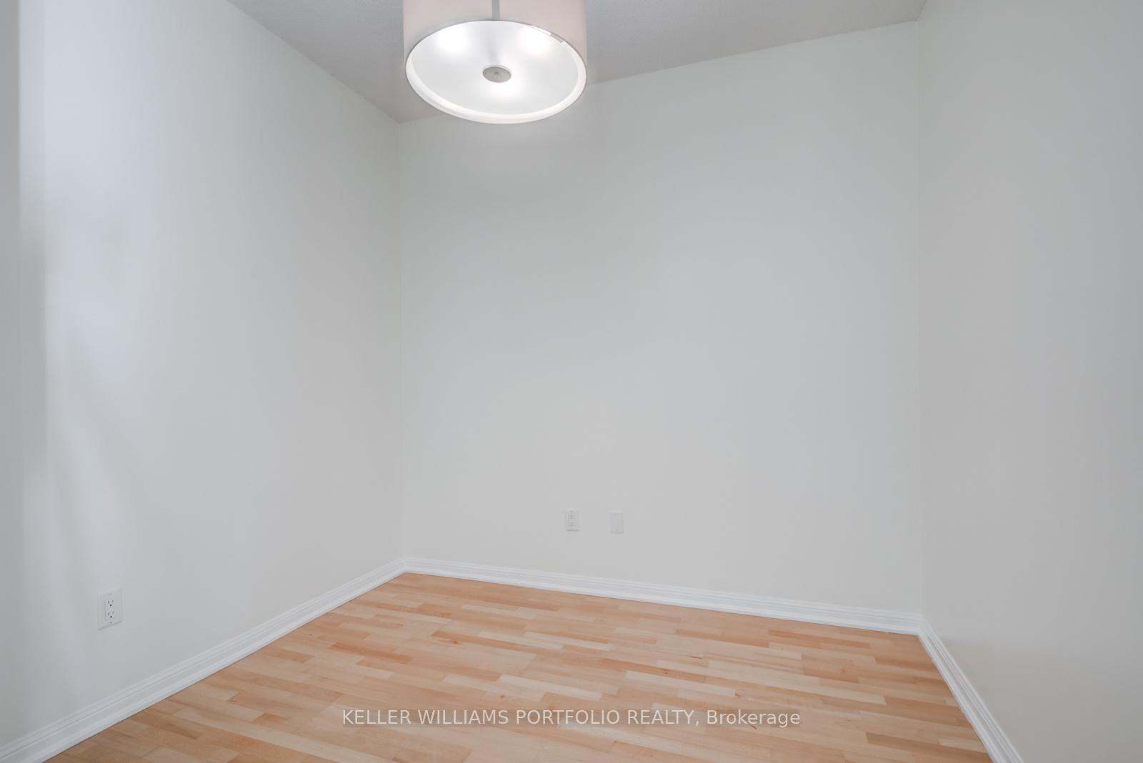 Photo 3 of Unit 727, 628 Fleet Street, Toronto, Niagara — HOMEH