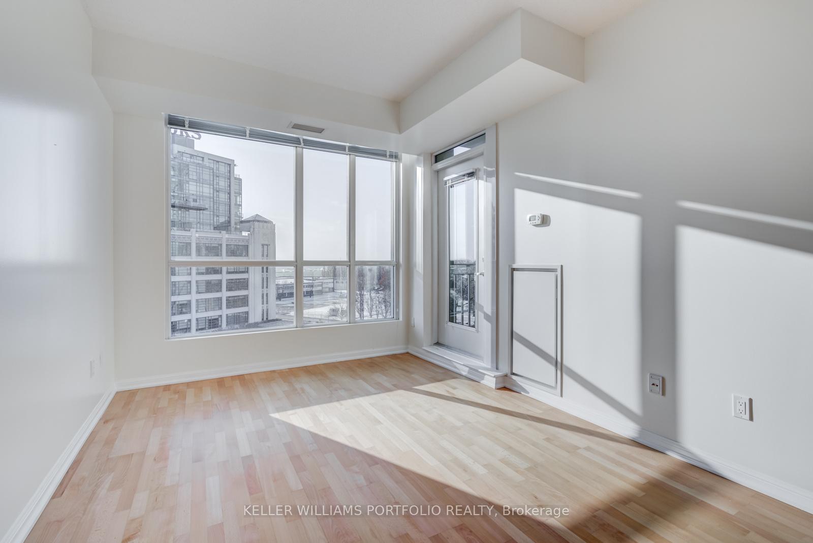 Photo 10 of Unit 727, 628 Fleet Street, Toronto, Niagara — HOMEH