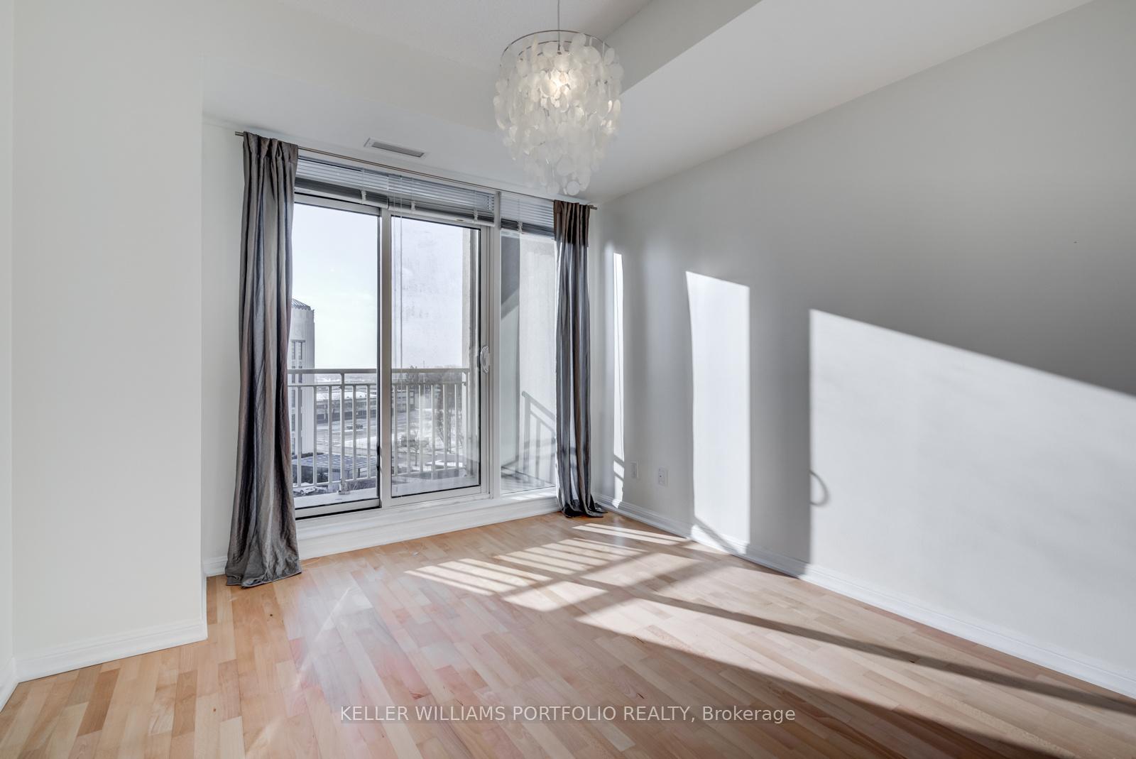 Photo 13 of Unit 727, 628 Fleet Street, Toronto, Niagara — HOMEH