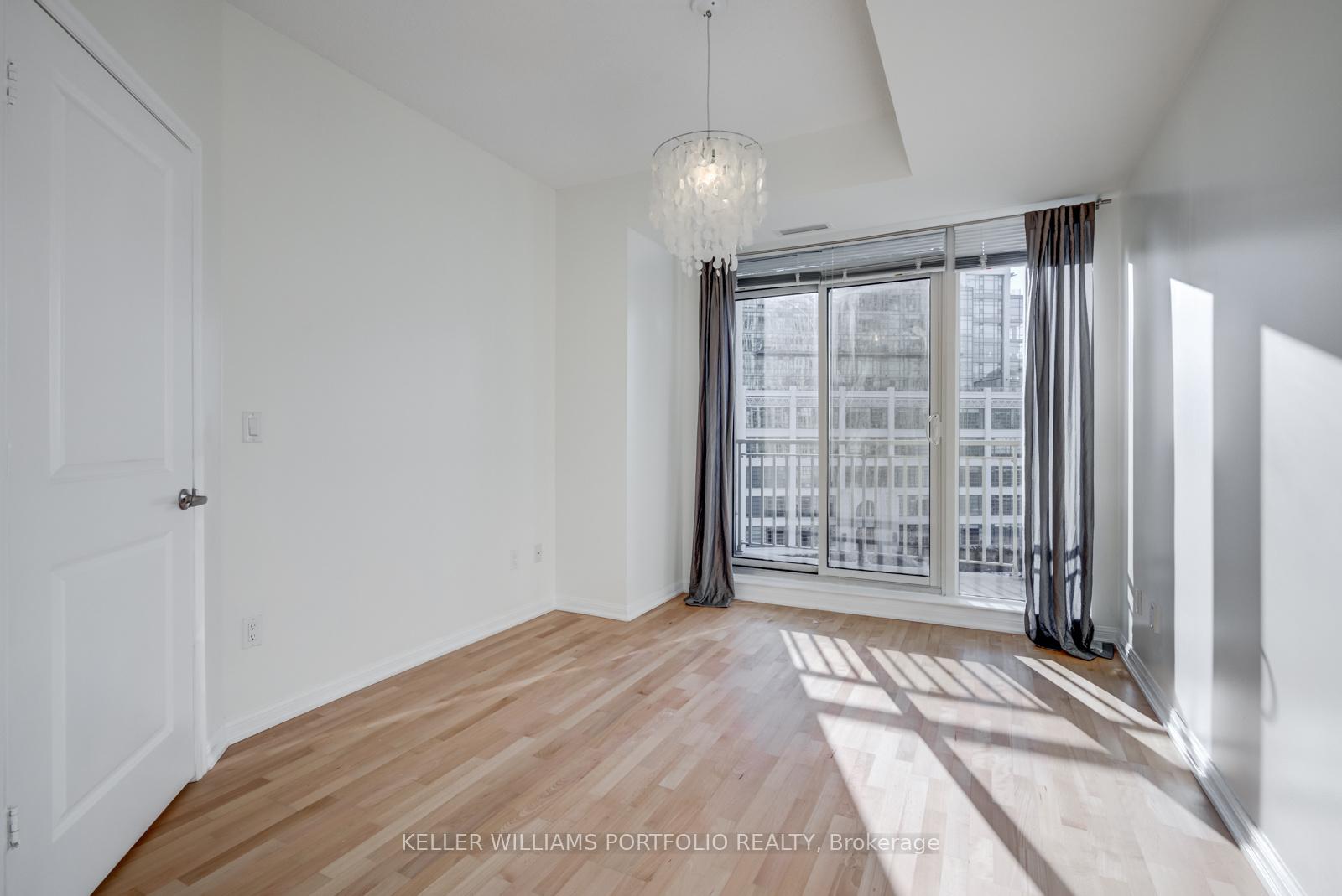 Photo 14 of Unit 727, 628 Fleet Street, Toronto, Niagara — HOMEH