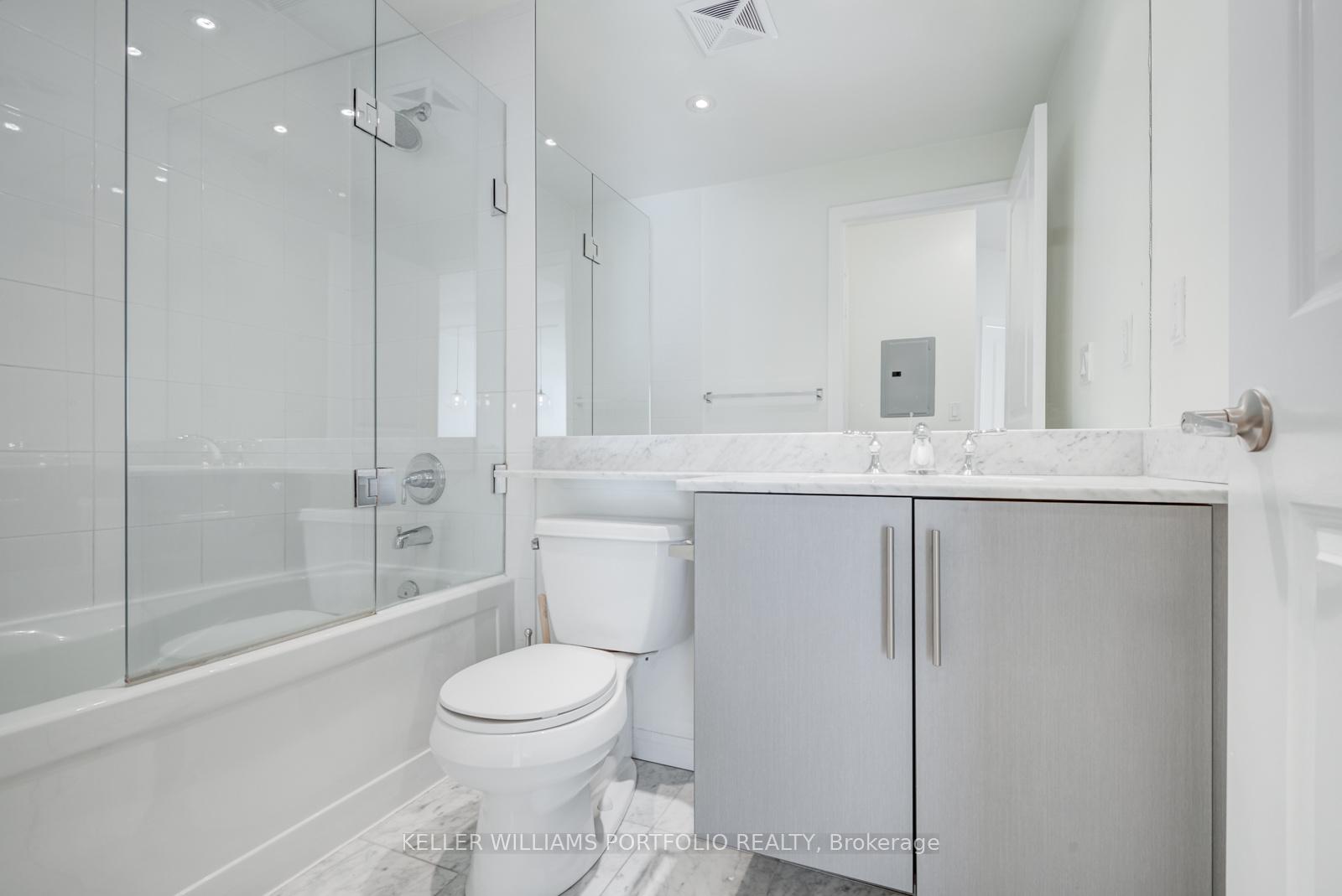 Photo 16 of Unit 727, 628 Fleet Street, Toronto, Niagara — HOMEH