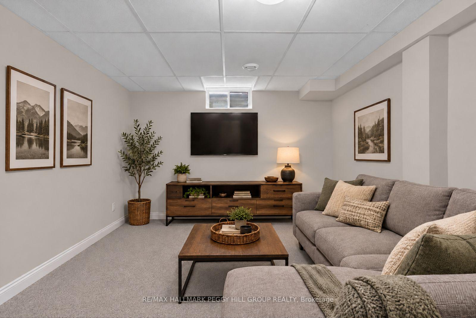Photo 12 of 35 Victorway Drive, Barrie, Holly — HOMEH