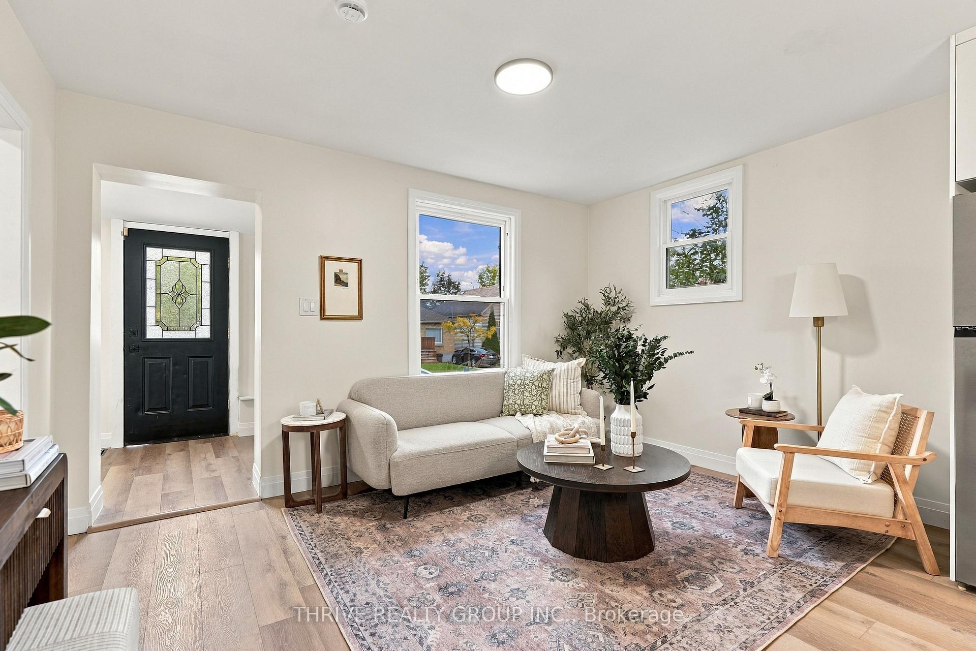 Photo 6 of 33 Glenwood Avenue E, London, East M — HOMEH