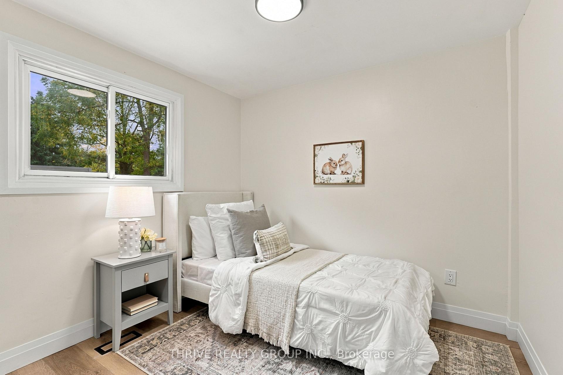 Photo 20 of 33 Glenwood Avenue E, London, East M — HOMEH