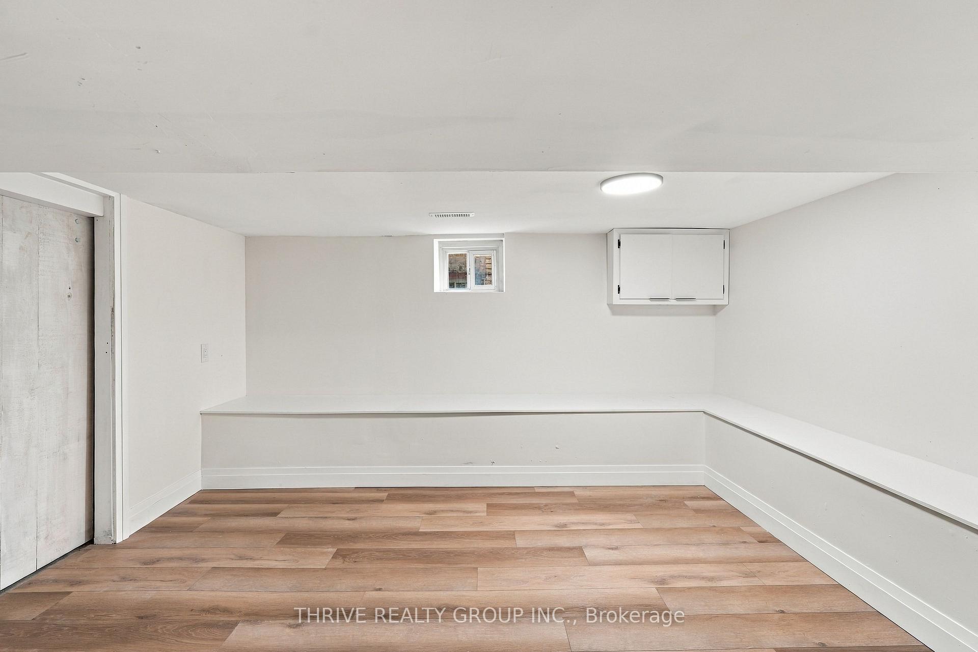 Photo 29 of 33 Glenwood Avenue E, London, East M — HOMEH
