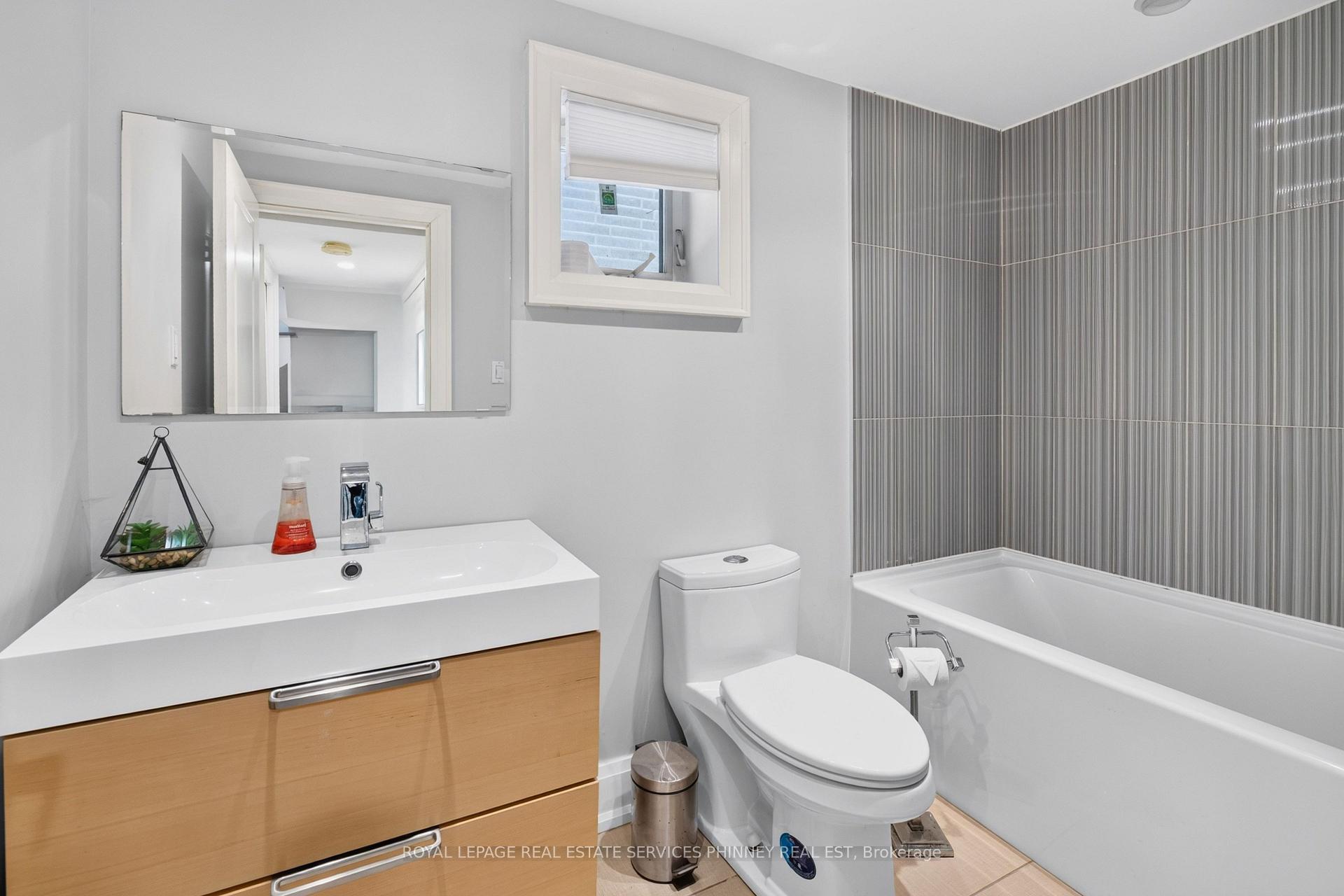 Photo 34 of 245 Florence Avenue, North York, Lansing-Westgate — HOMEH