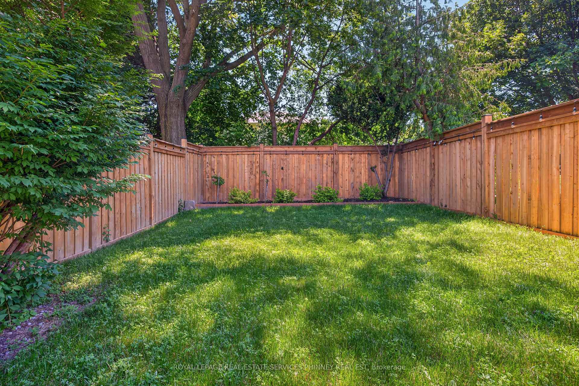 Photo 40 of 245 Florence Avenue, North York, Lansing-Westgate — HOMEH