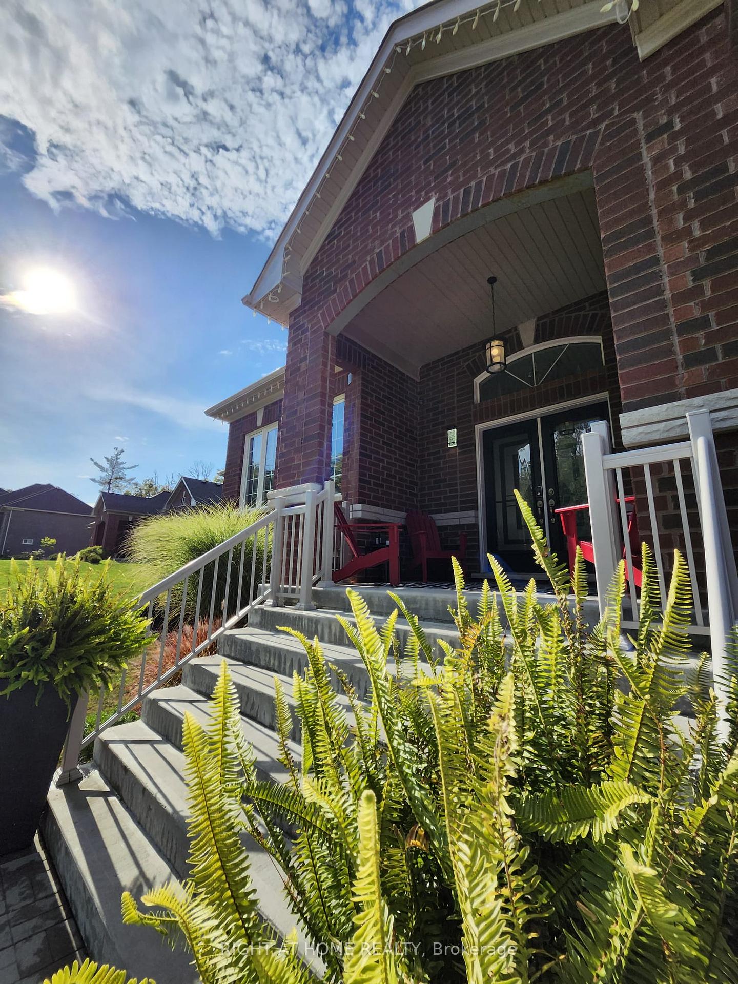 Photo 4 of 84 Diamond Valley Drive, Oro-Medonte, Sugarbush — HOMEH