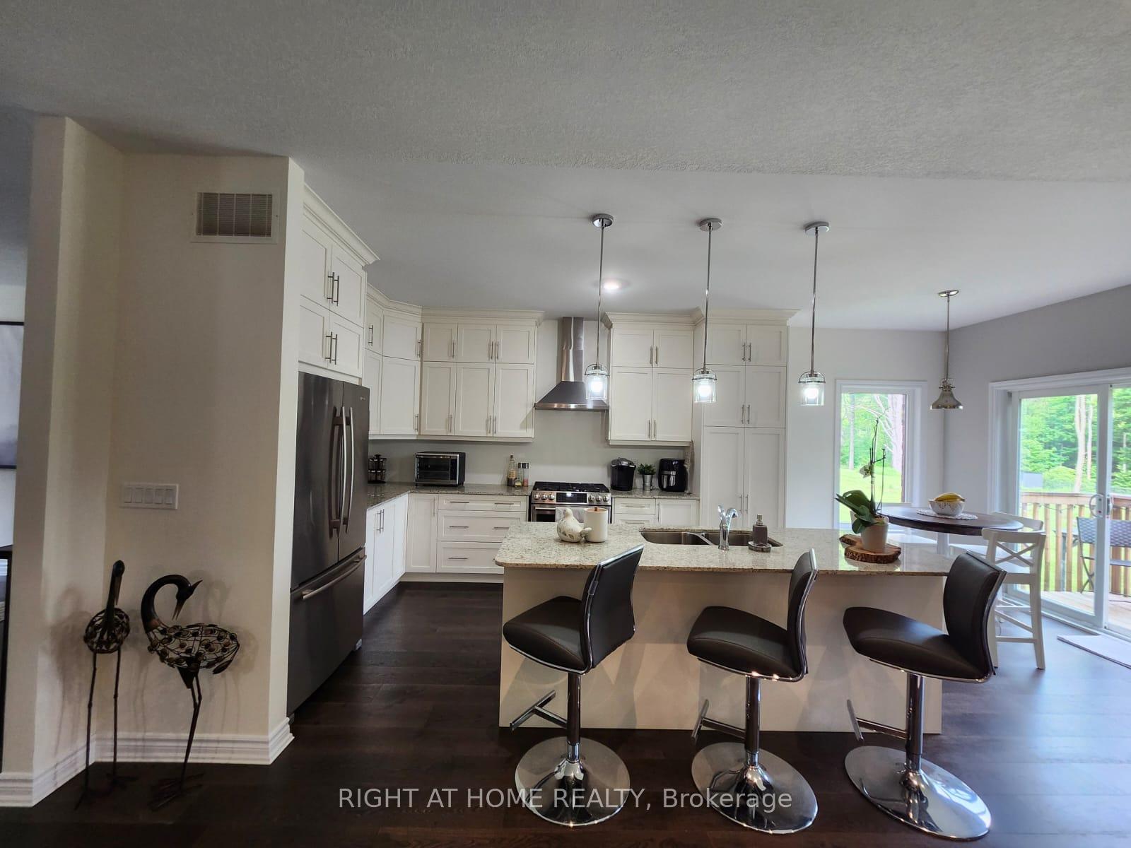 Photo 12 of 84 Diamond Valley Drive, Oro-Medonte, Sugarbush — HOMEH