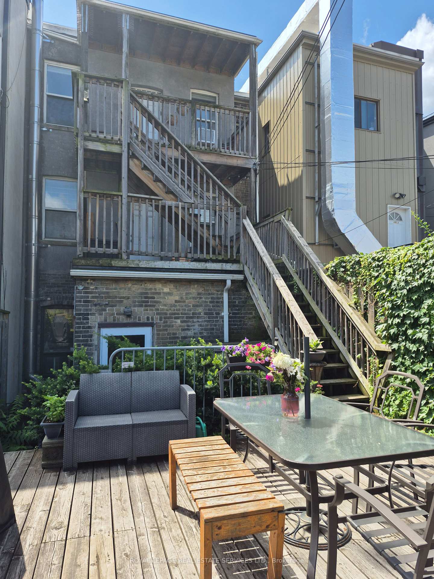 Photo of Unit Main Floor, 804 Bloor Street W