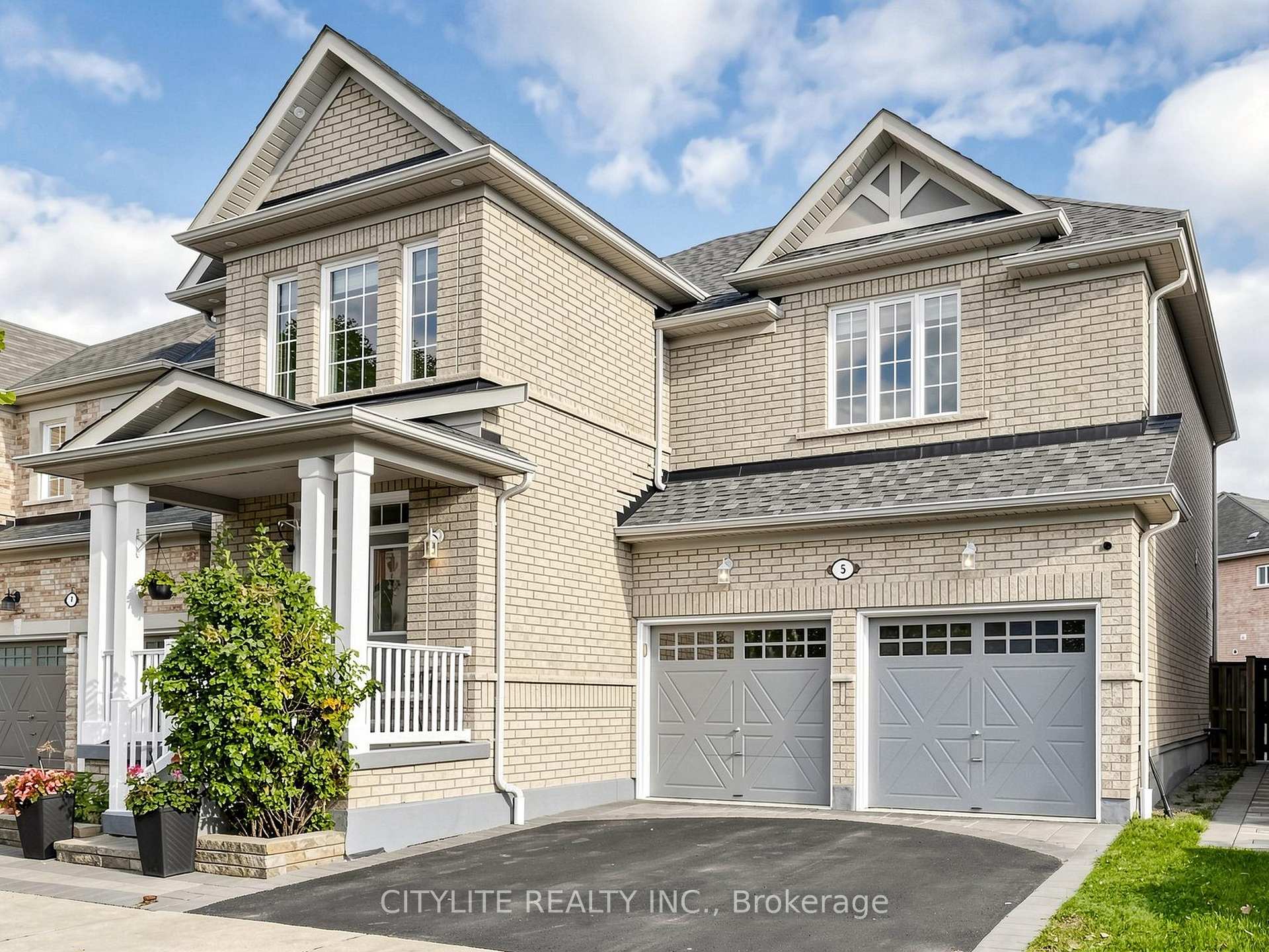 Photo 2 of 5 Ling Street, Ajax, Northwest Ajax — HOMEH
