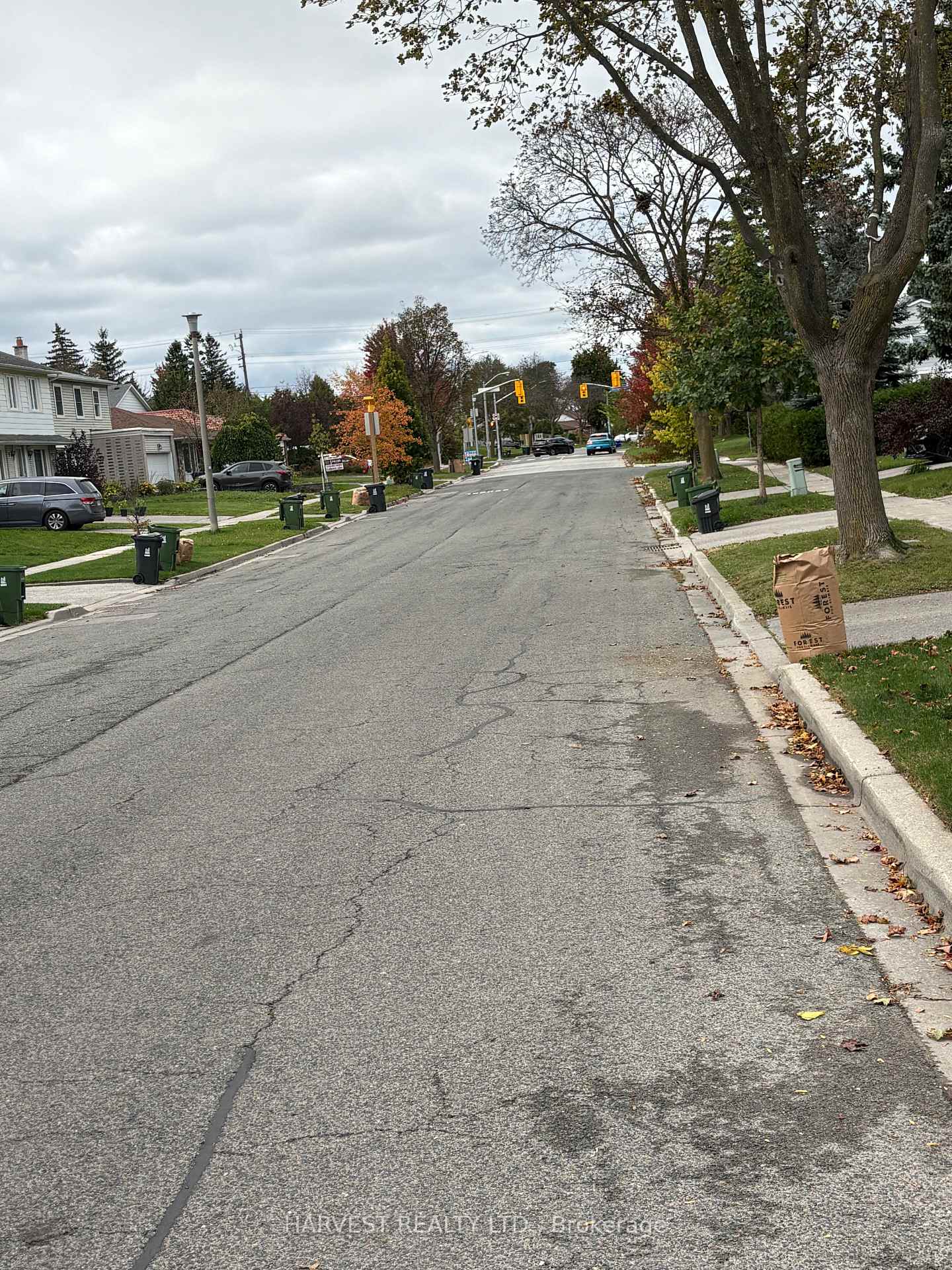 Photo 4 of 19 Glendower Circuit, Scarborough, L'Amoreaux — HOMEH