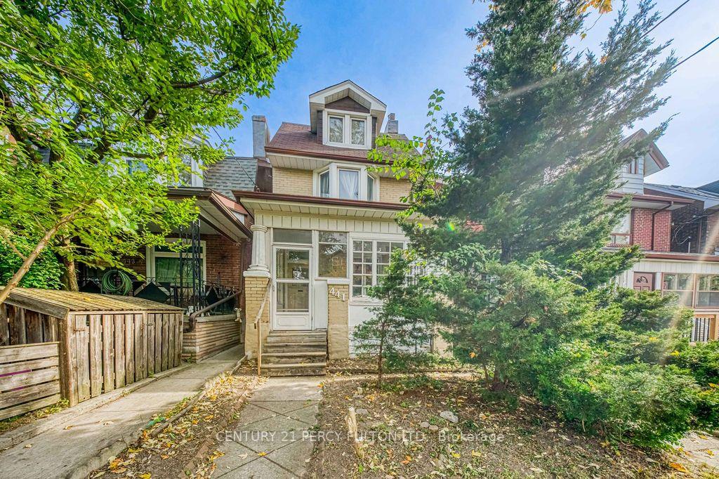 Photo 2 of 441 Delaware Avenue, Toronto, Dovercourt-Wallace Emerson-Junction — HOMEH