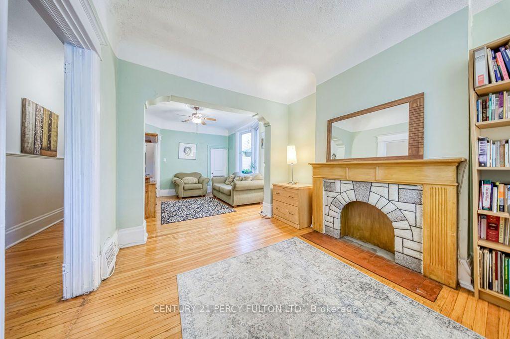 Photo 7 of 441 Delaware Avenue, Toronto, Dovercourt-Wallace Emerson-Junction — HOMEH