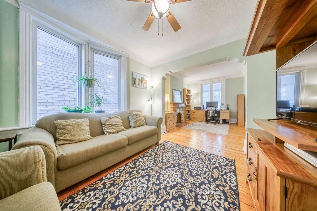 Photo 10 of 441 Delaware Avenue, Toronto, Dovercourt-Wallace Emerson-Junction — HOMEH