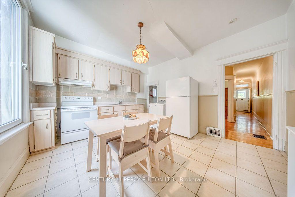 Photo 15 of 441 Delaware Avenue, Toronto, Dovercourt-Wallace Emerson-Junction — HOMEH