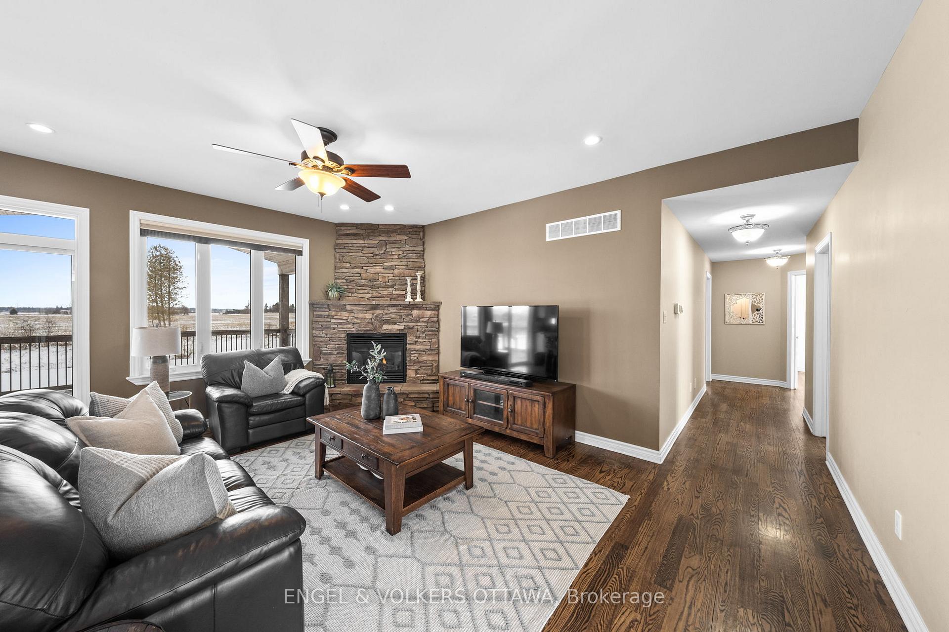 Photo 6 of 5579 Lombardy Drive, Ottawa, Osgoode — HOMEH