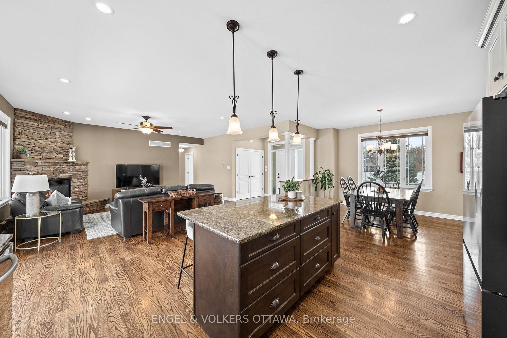 Photo 11 of 5579 Lombardy Drive, Ottawa, Osgoode — HOMEH