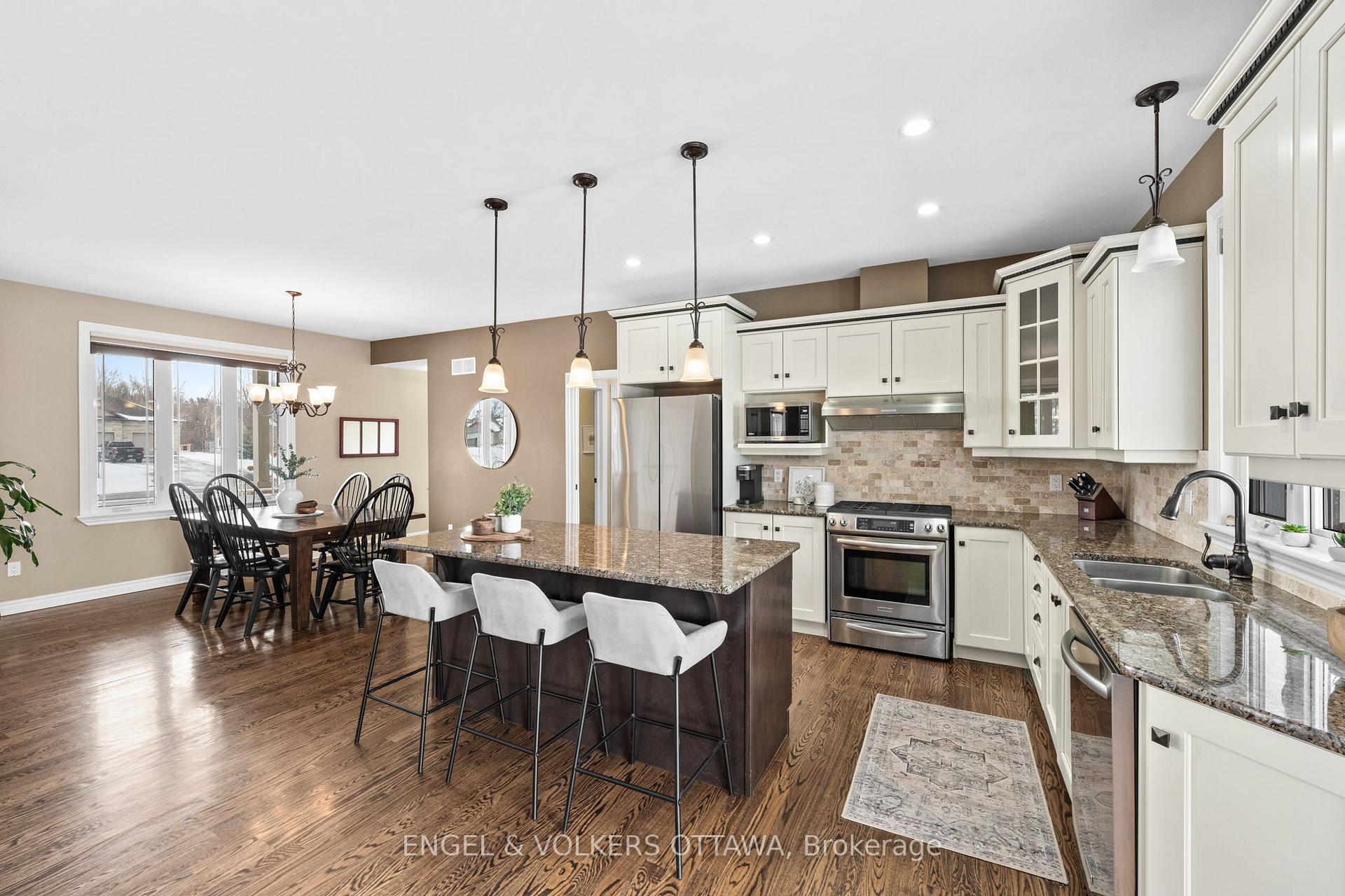Photo 13 of 5579 Lombardy Drive, Ottawa, Osgoode — HOMEH