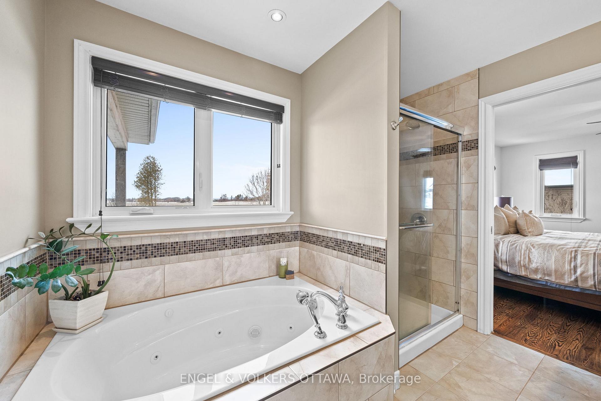 Photo 19 of 5579 Lombardy Drive, Ottawa, Osgoode — HOMEH