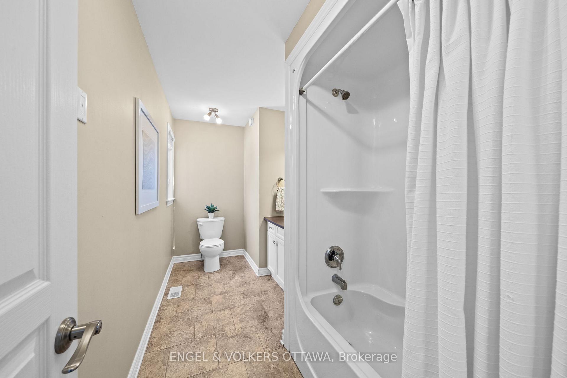 Photo 24 of 5579 Lombardy Drive, Ottawa, Osgoode — HOMEH
