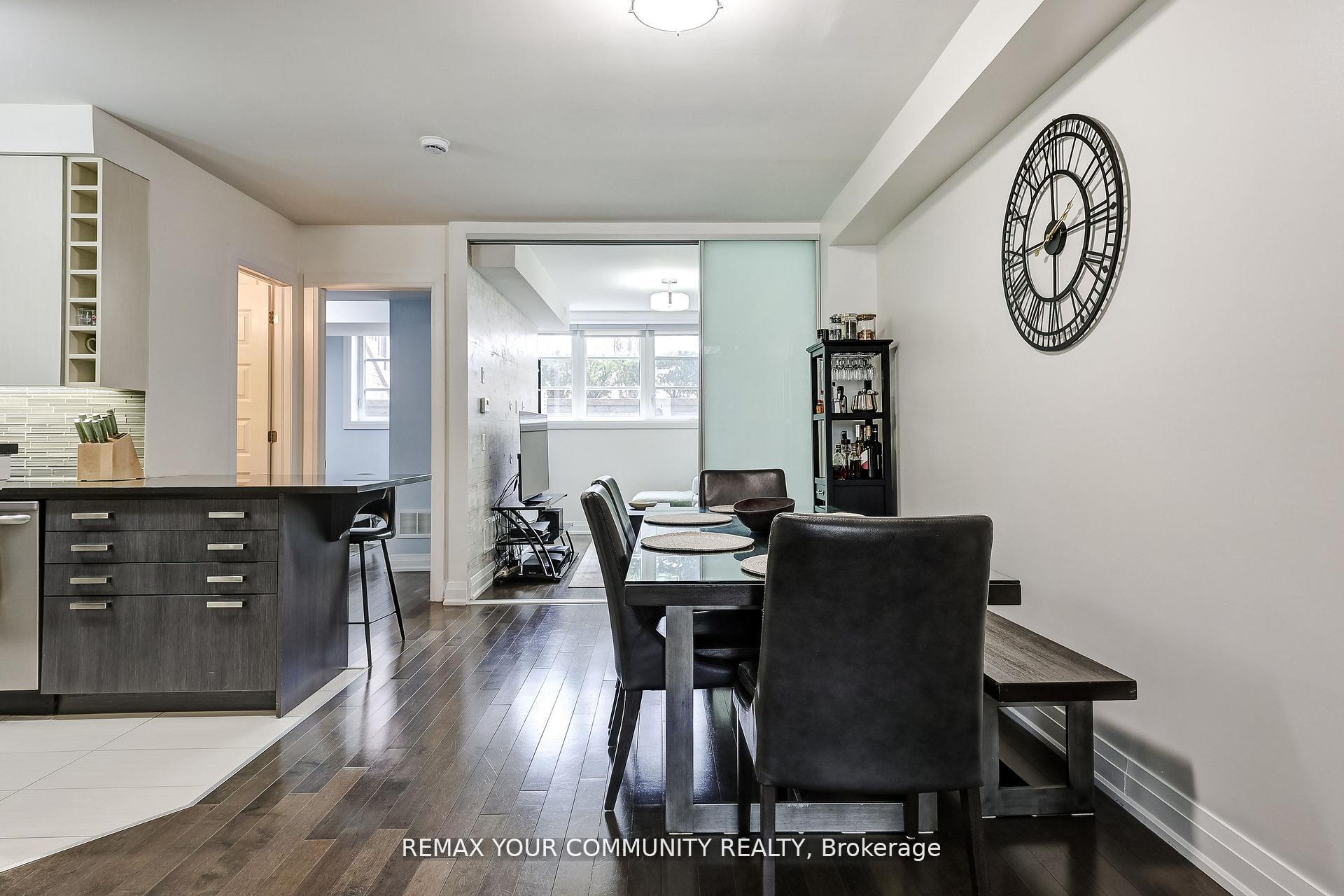 Photo 6 of Unit 29, 8169 Kipling Avenue, Vaughan, West Woodbridge — HOMEH