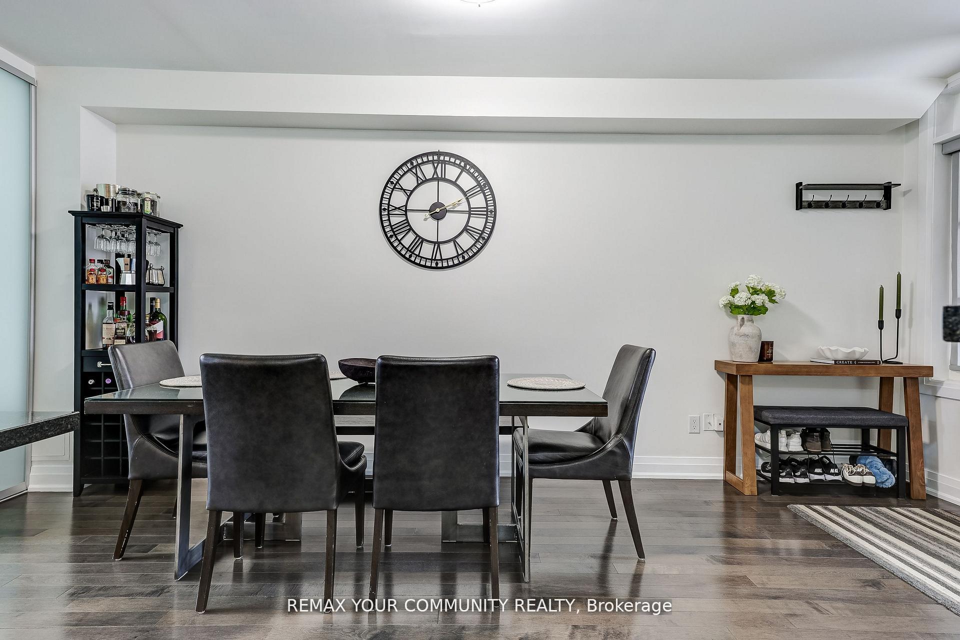 Photo 7 of Unit 29, 8169 Kipling Avenue, Vaughan, West Woodbridge — HOMEH