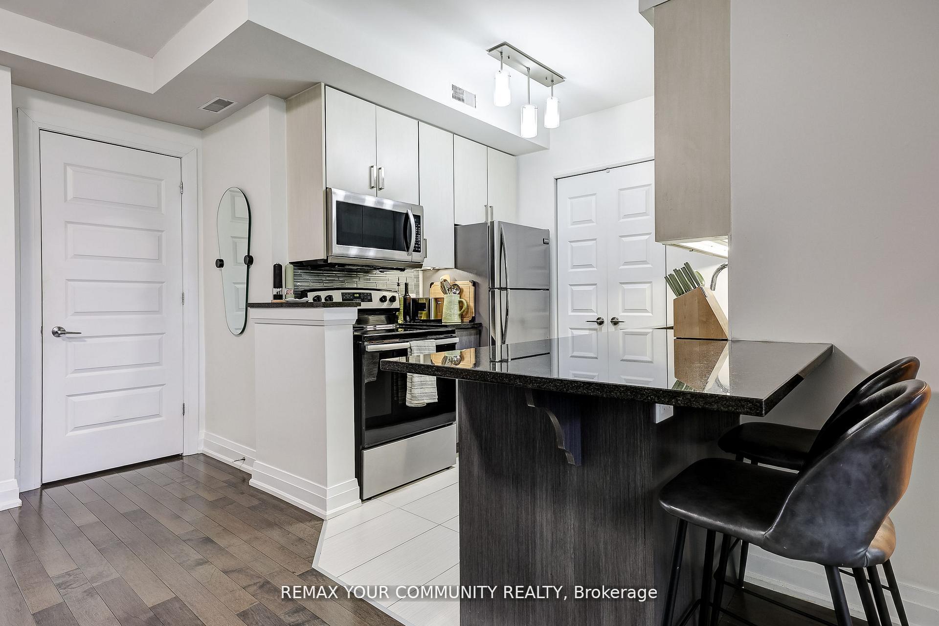 Photo 8 of Unit 29, 8169 Kipling Avenue, Vaughan, West Woodbridge — HOMEH