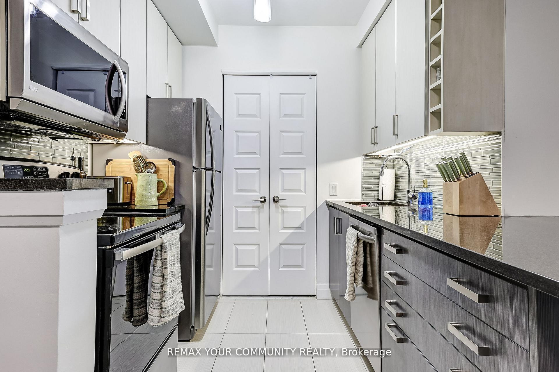 Photo 9 of Unit 29, 8169 Kipling Avenue, Vaughan, West Woodbridge — HOMEH