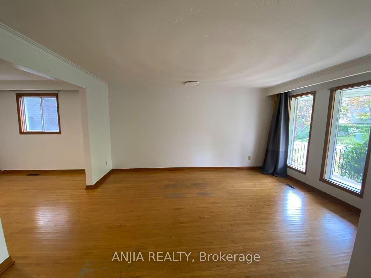 Photo 1 of 31 Donalda Crescent, Scarborough, Agincourt South-Malvern West — HOMEH