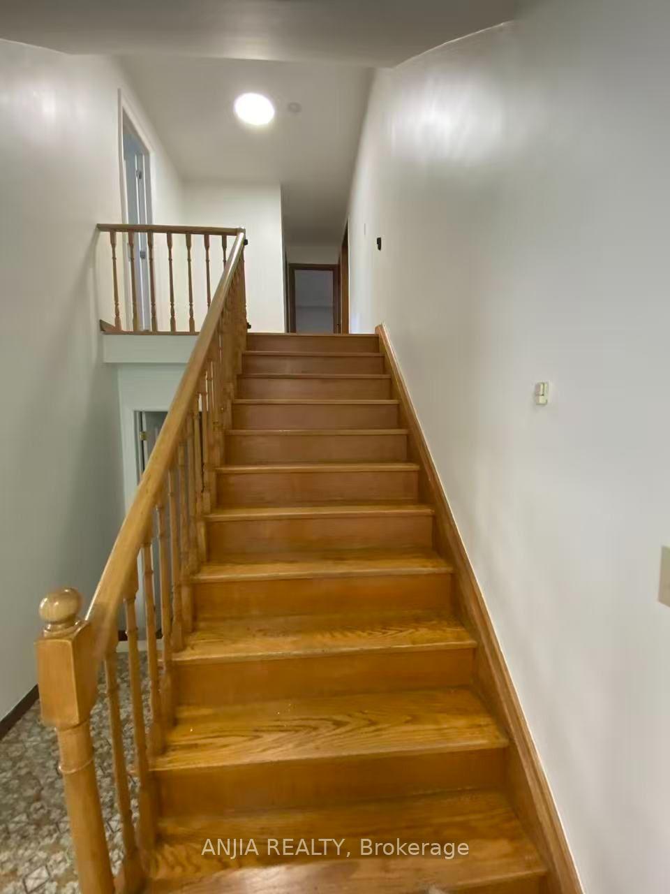 Photo 6 of 31 Donalda Crescent, Scarborough, Agincourt South-Malvern West — HOMEH