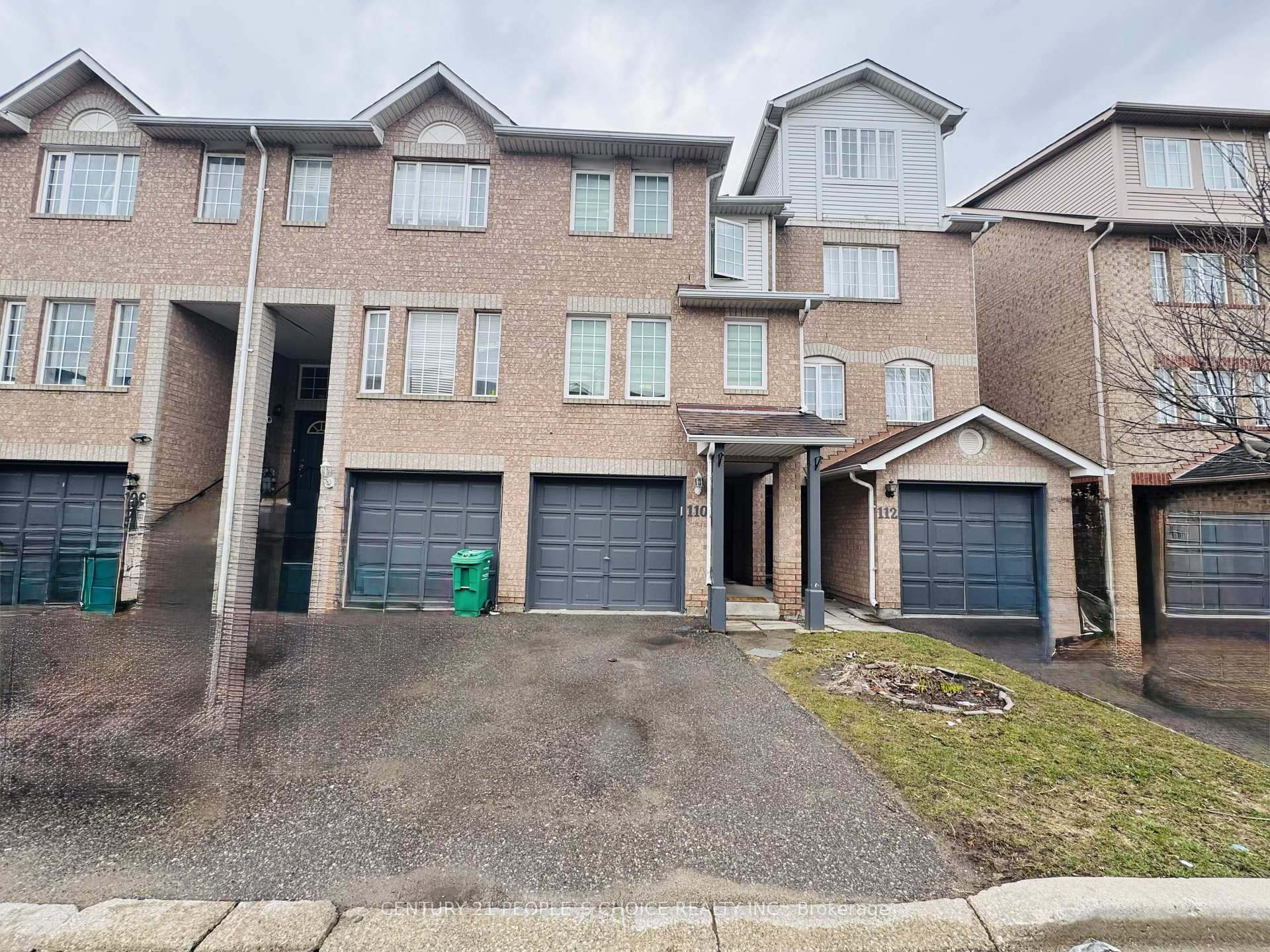 Photo of 110 Spadina Road