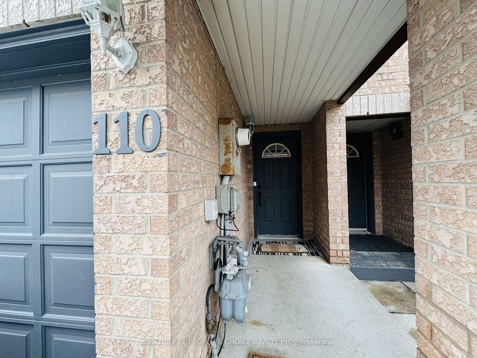 Photo 3 of 110 Spadina Road, Brampton, Bram West — HOMEH