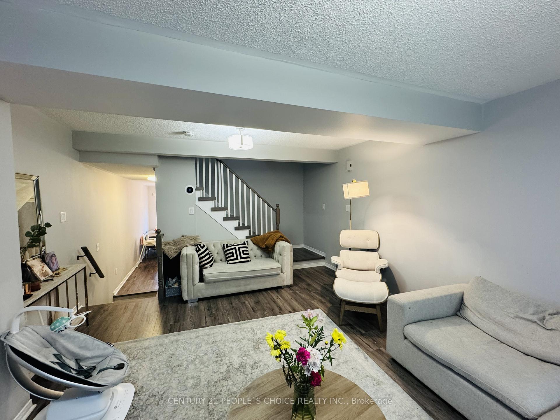 Photo 6 of 110 Spadina Road, Brampton, Bram West — HOMEH