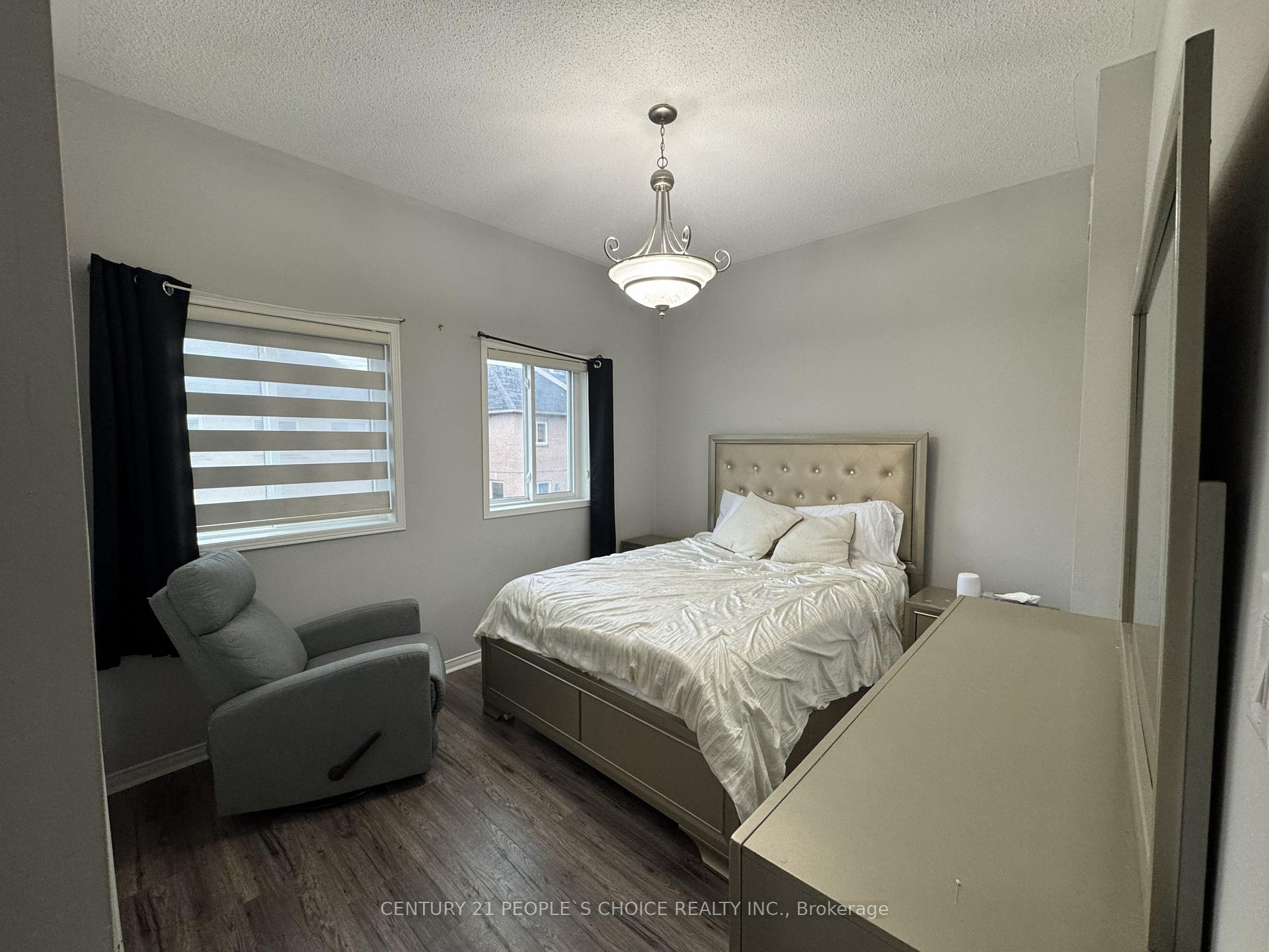 Photo 13 of 110 Spadina Road, Brampton, Bram West — HOMEH