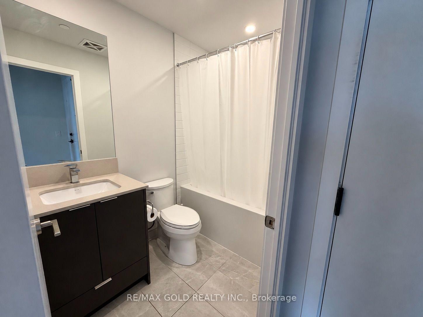 Photo 10 of Unit 4403, 430 Square One Drive, Mississauga, City Centre — HOMEH