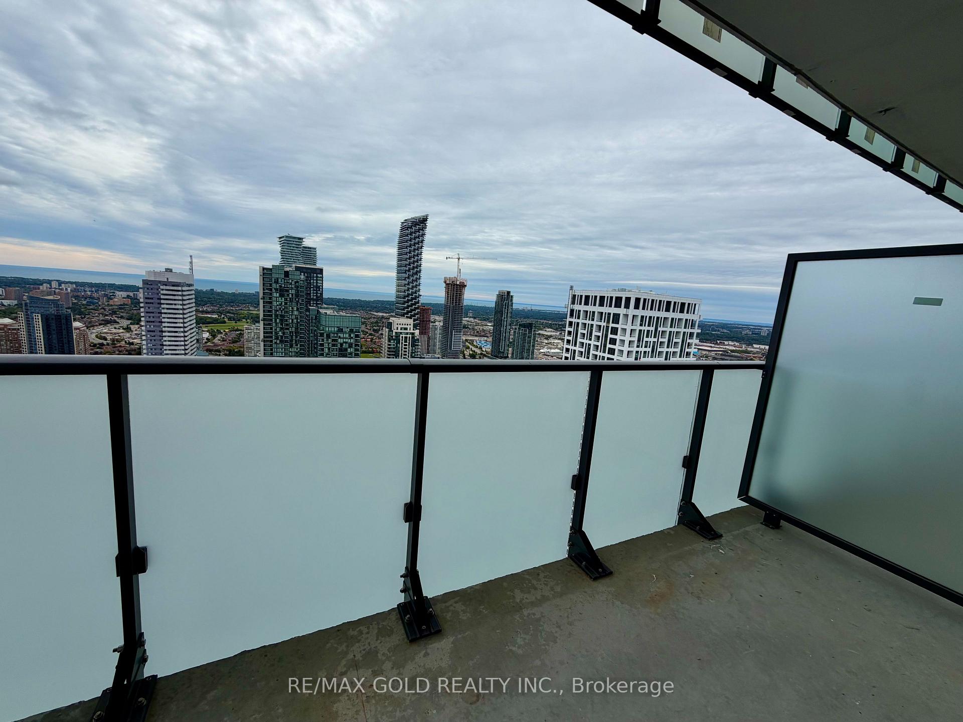 Photo 14 of Unit 4403, 430 Square One Drive, Mississauga, City Centre — HOMEH