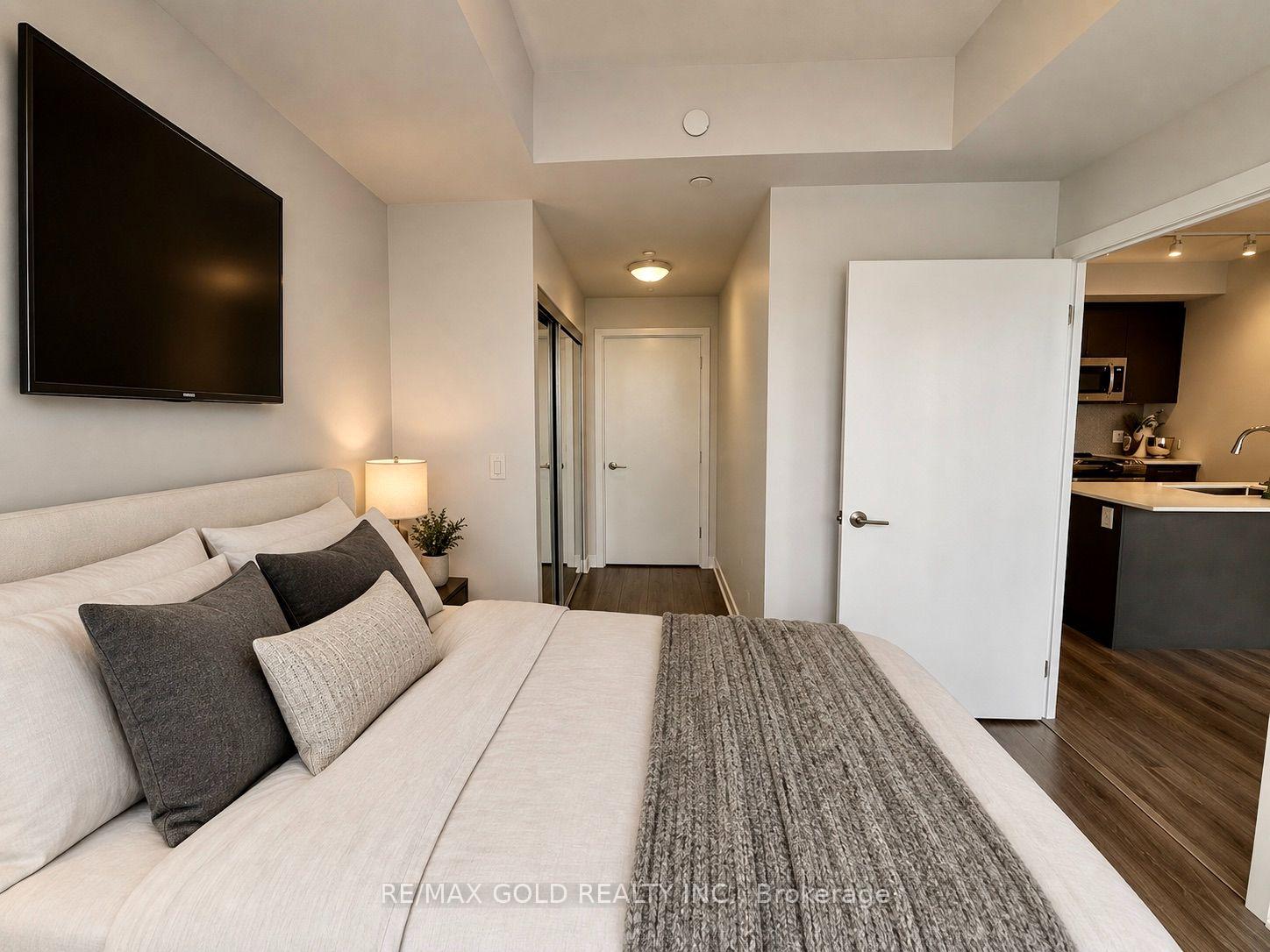 Photo 21 of Unit 4403, 430 Square One Drive, Mississauga, City Centre — HOMEH