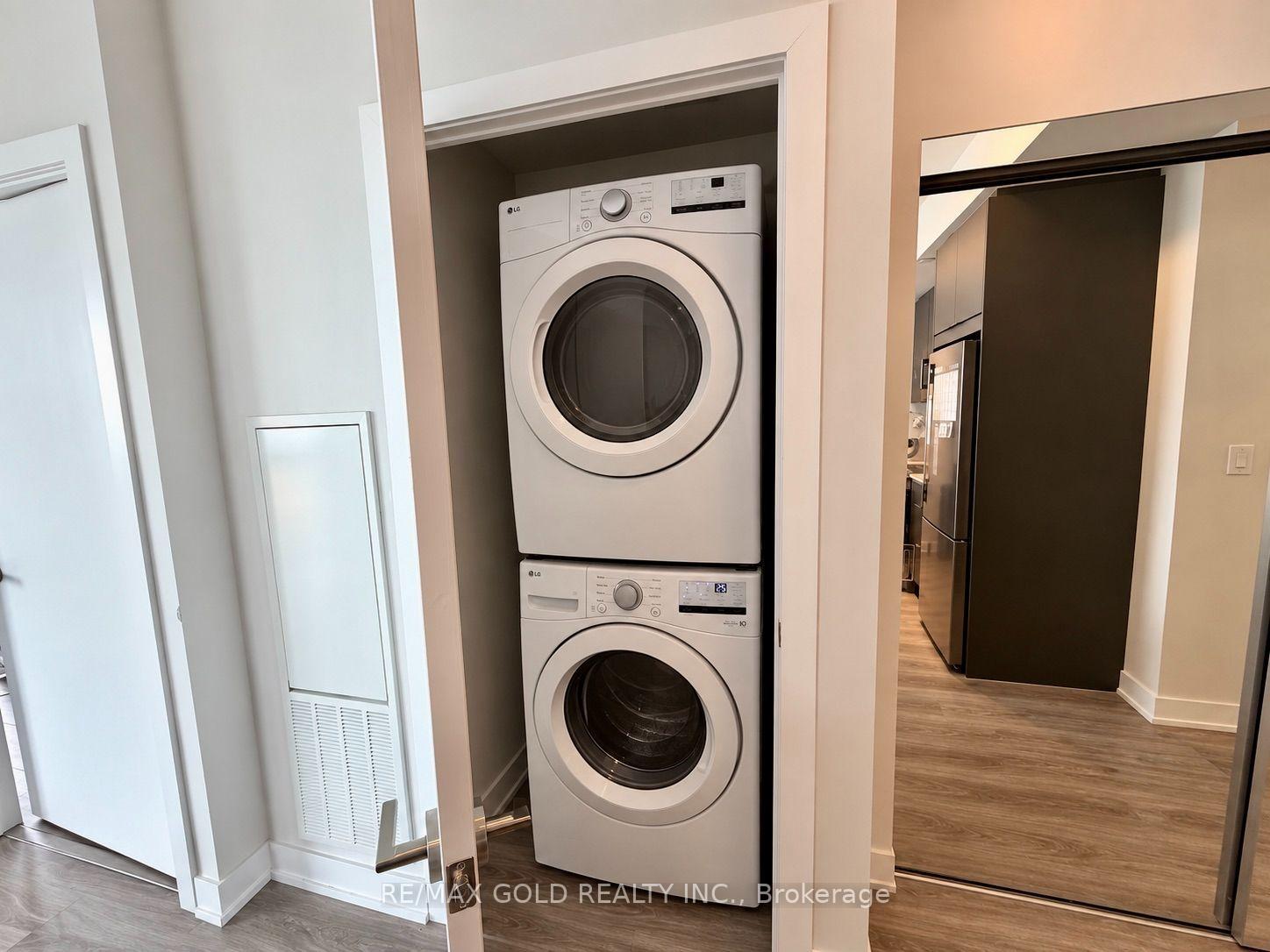 Photo 25 of Unit 4403, 430 Square One Drive, Mississauga, City Centre — HOMEH