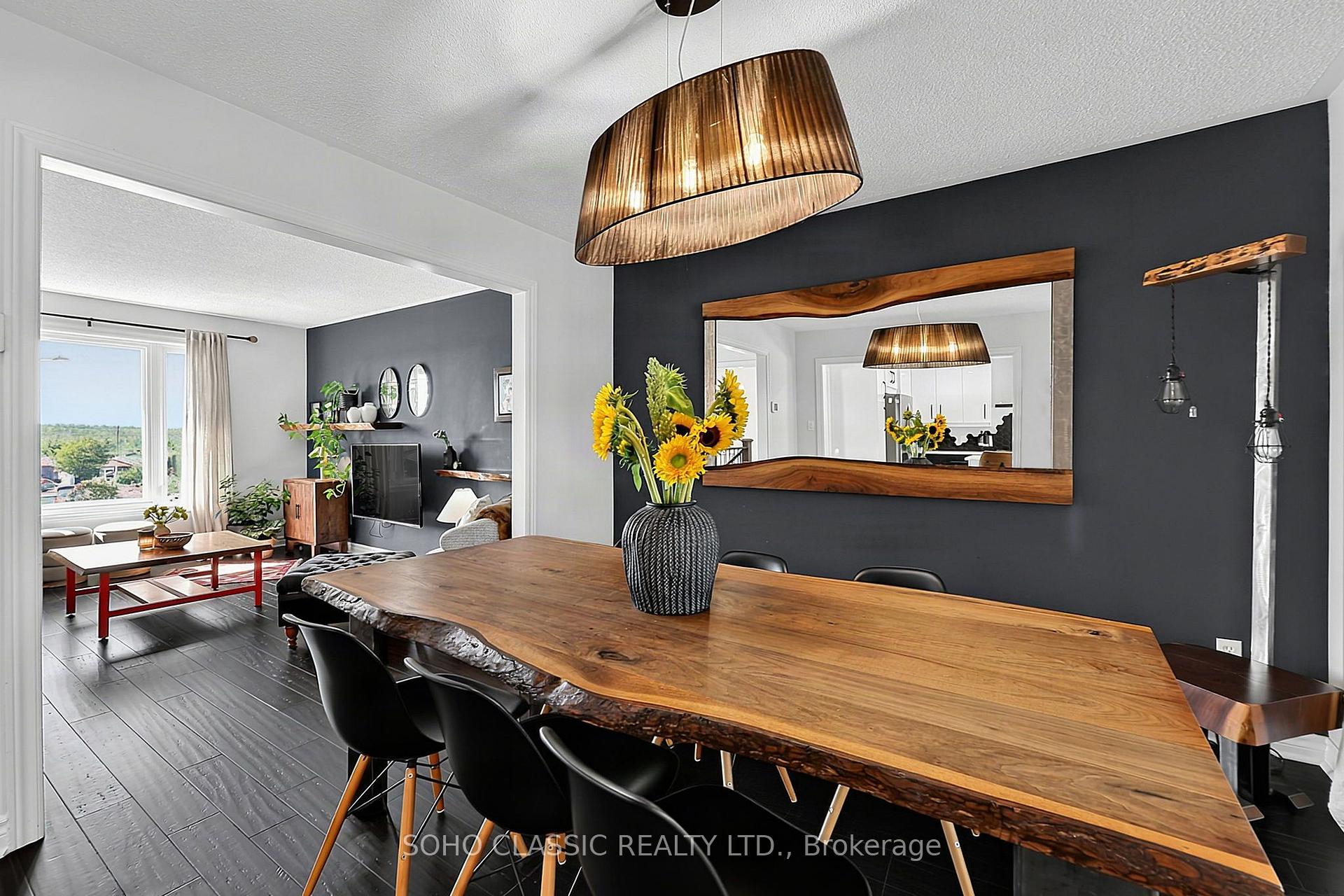 Photo 10 of 301 Leacock Drive, Barrie, Letitia Heights — HOMEH