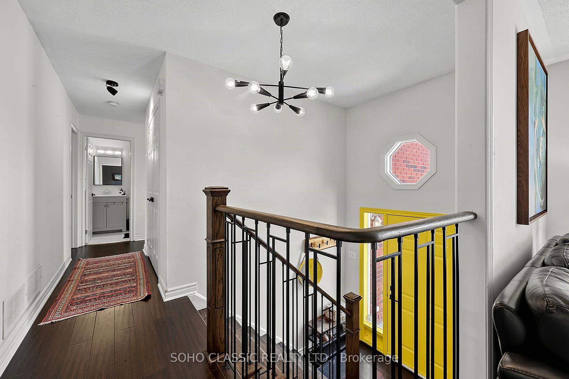 Photo 17 of 301 Leacock Drive, Barrie, Letitia Heights — HOMEH