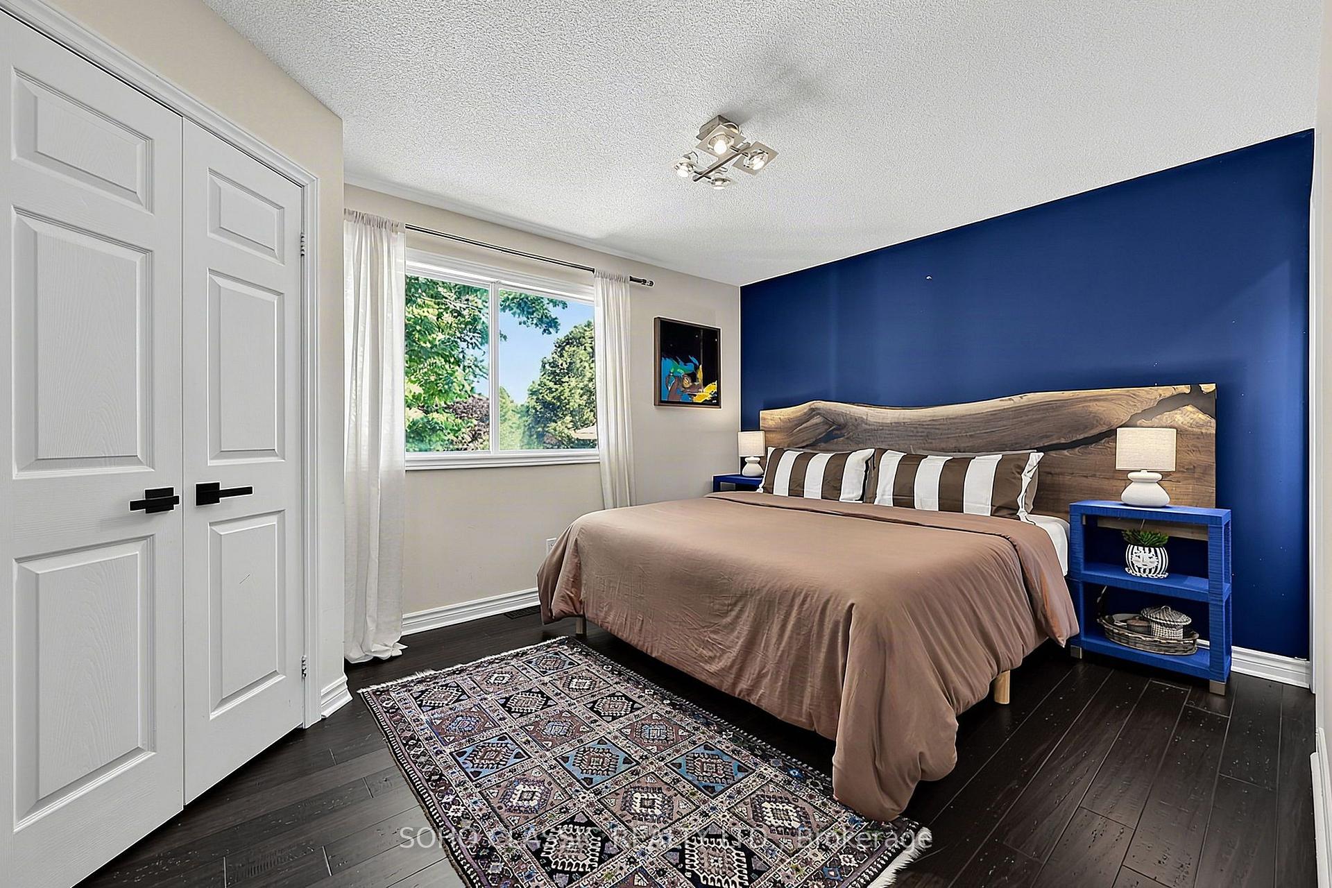 Photo 19 of 301 Leacock Drive, Barrie, Letitia Heights — HOMEH