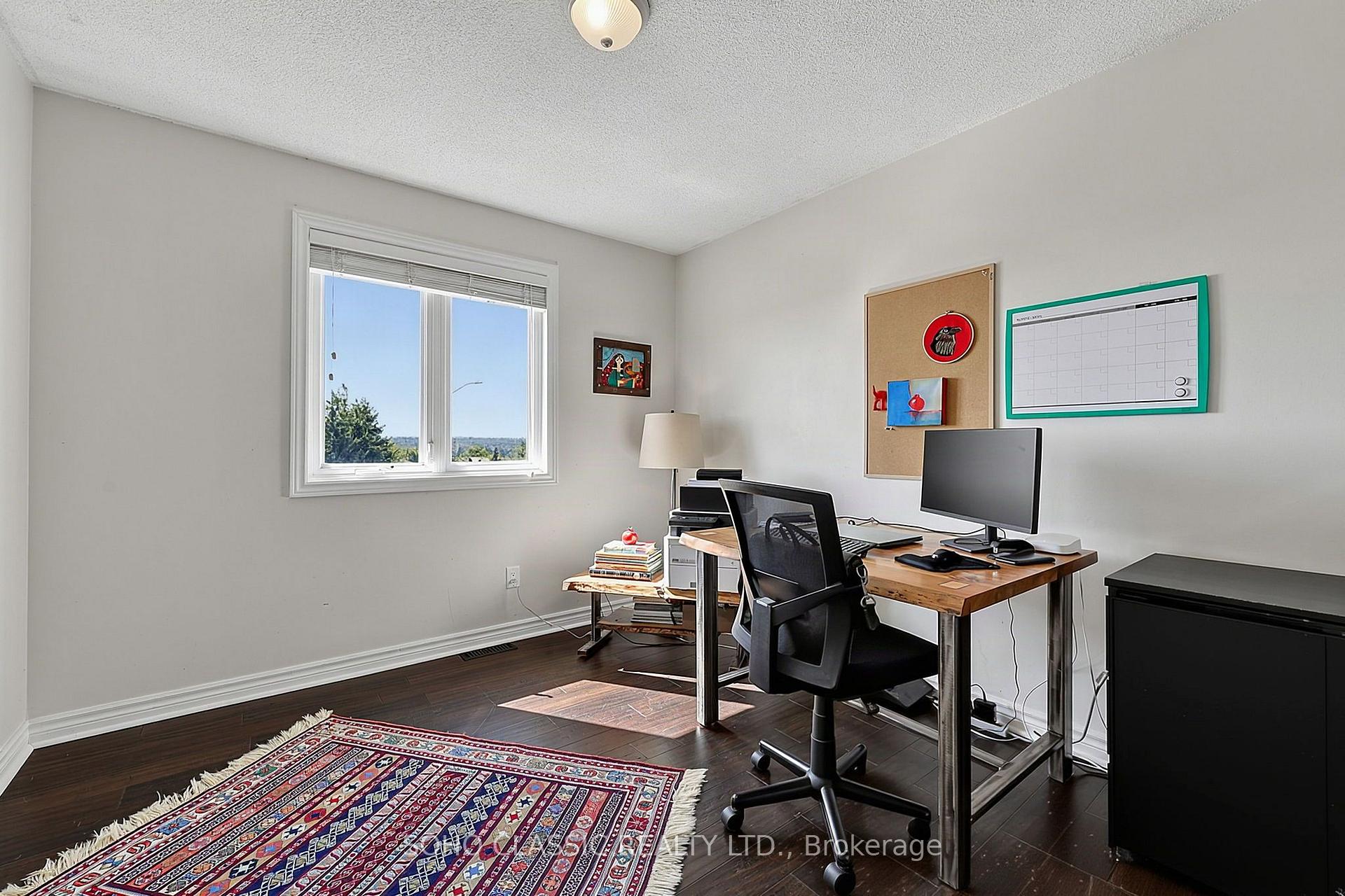 Photo 22 of 301 Leacock Drive, Barrie, Letitia Heights — HOMEH