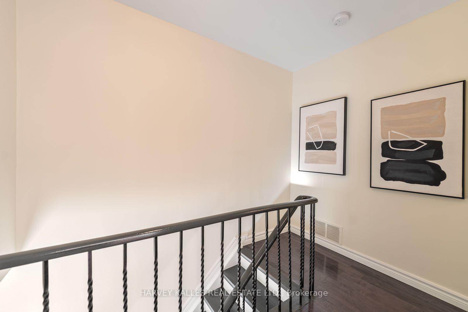 Photo 16 of 4 New Port Way, Markham, Thornhill — HOMEH