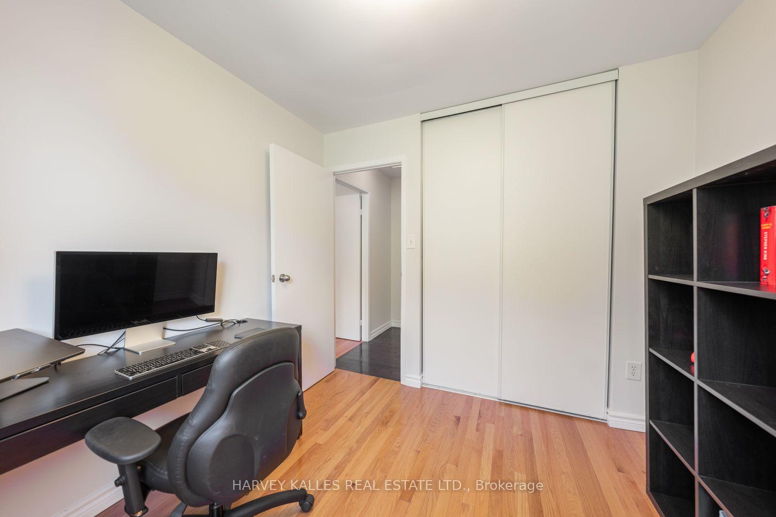 Photo 21 of 4 New Port Way, Markham, Thornhill — HOMEH